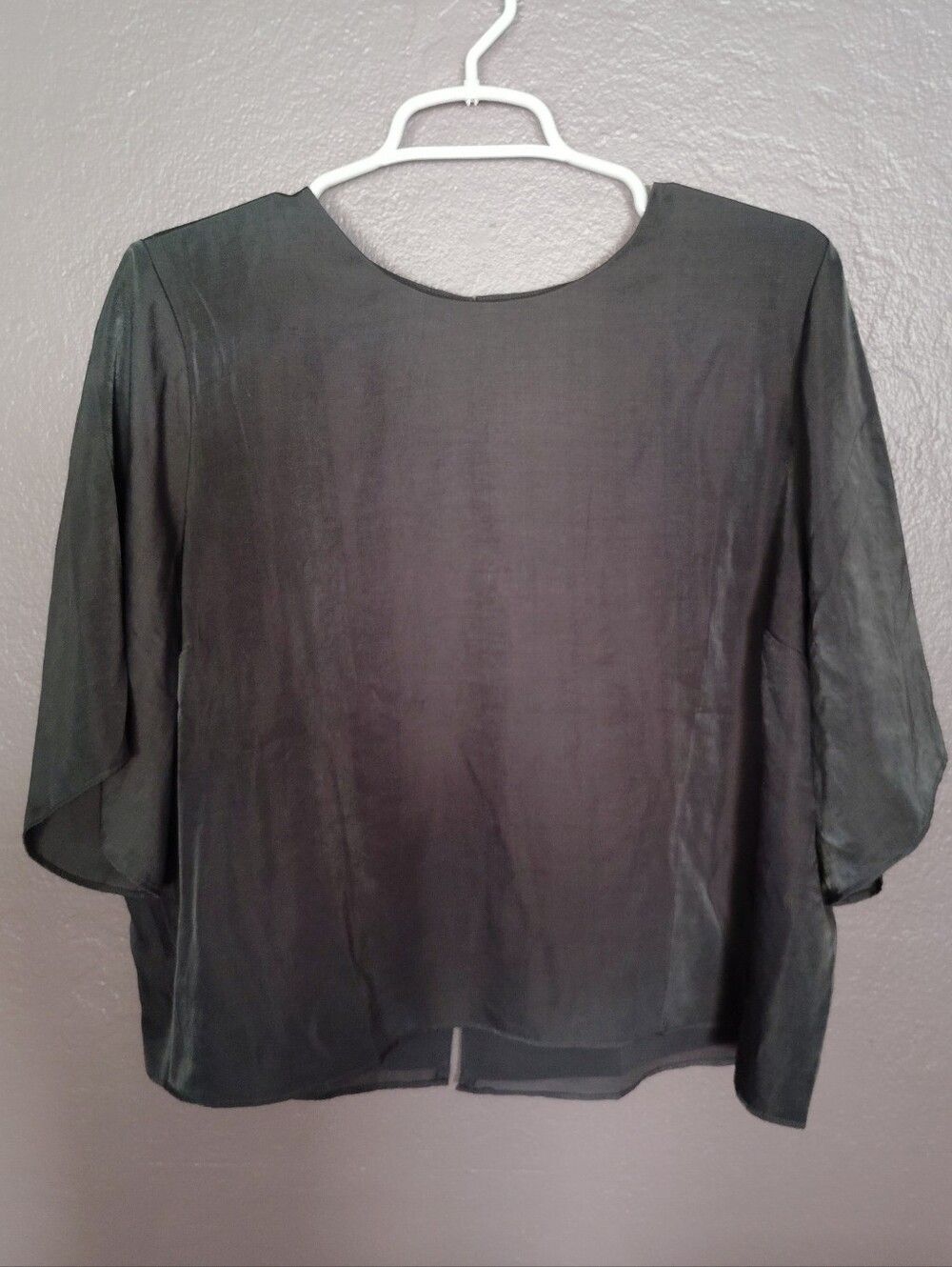 Abercrombie & Fitch Button Back Grey Boxy Flowy Blouse Satin Feel Size XL New